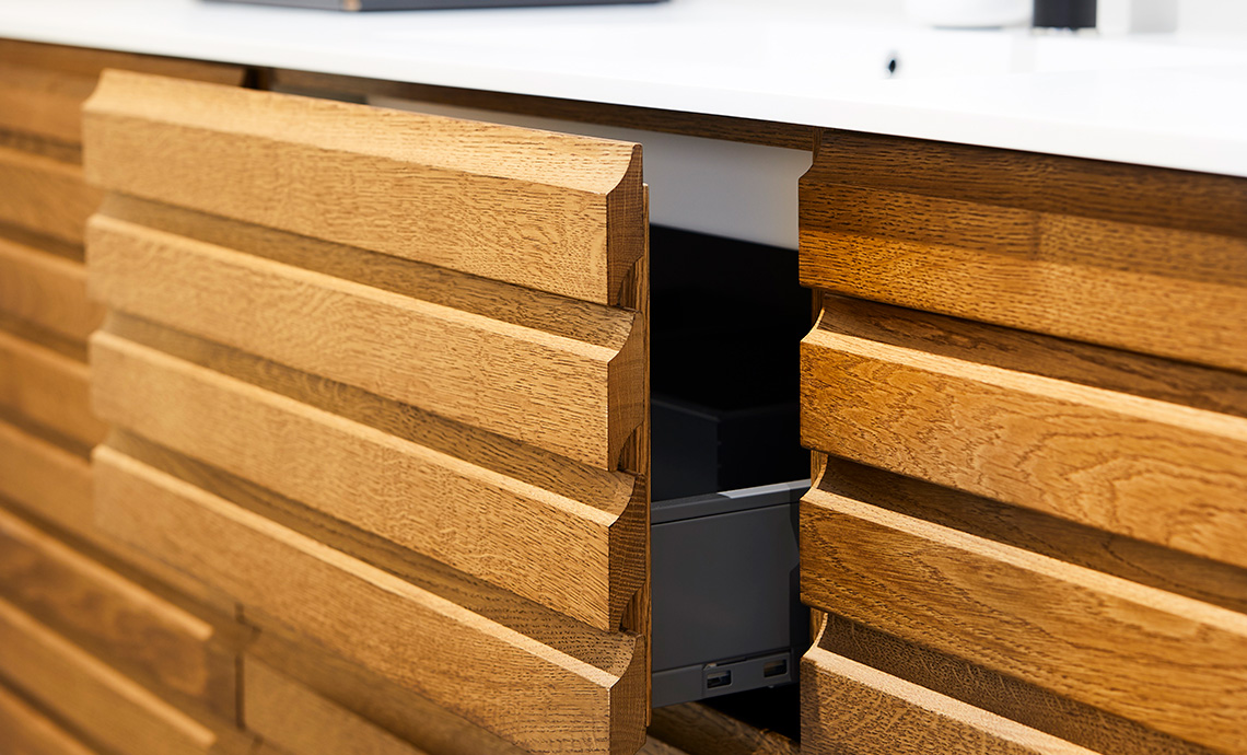 Gal Slide JKE Design Nov20191990 (1)