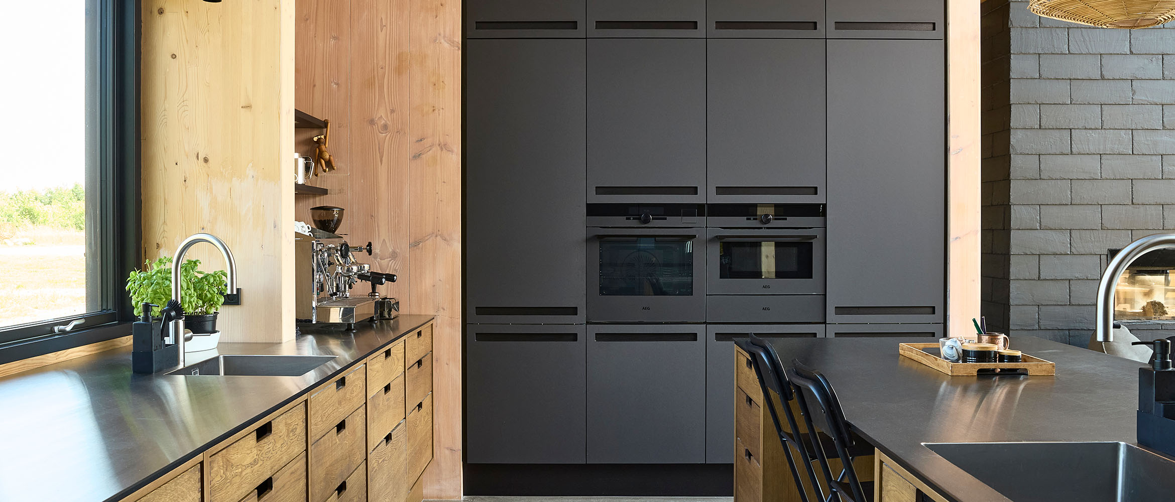 Nordic Modern i et stilrent varmt look